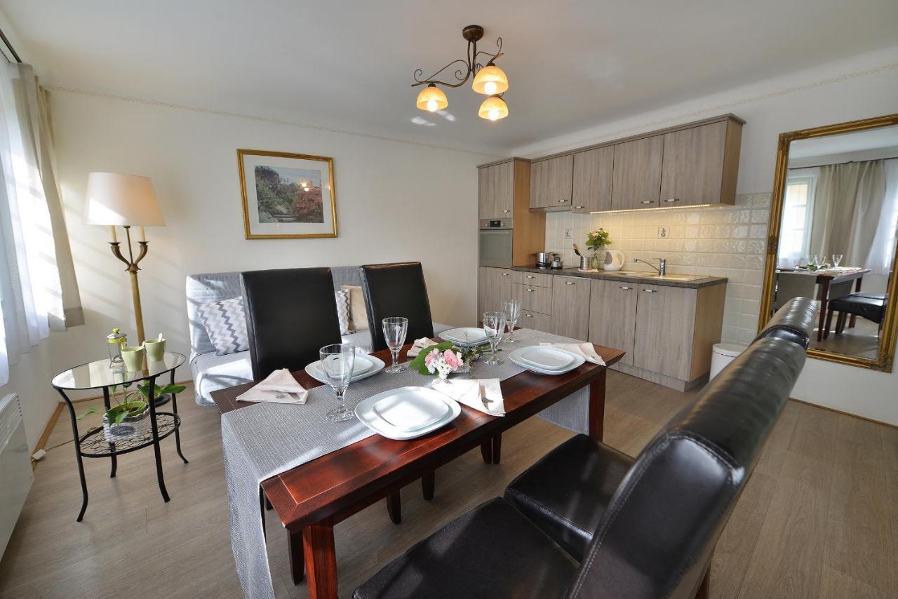 Nobles Apartments Прага Экстерьер фото