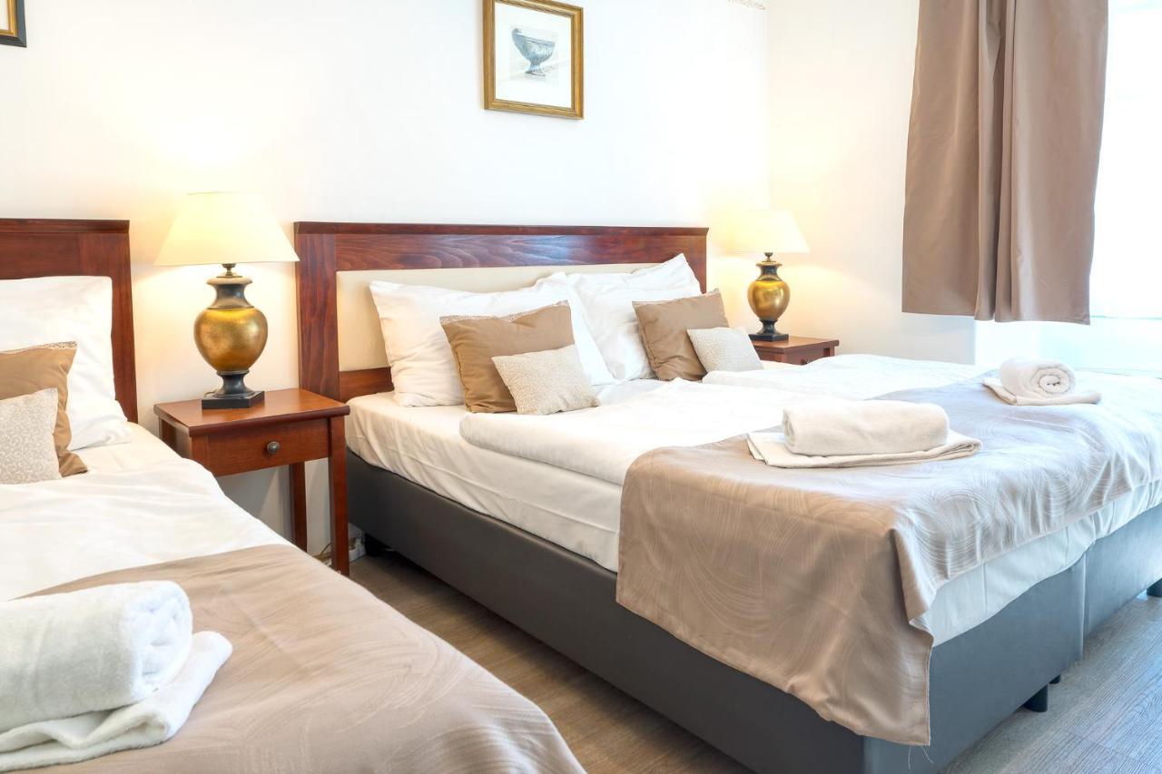 Nobles Apartments Прага Экстерьер фото