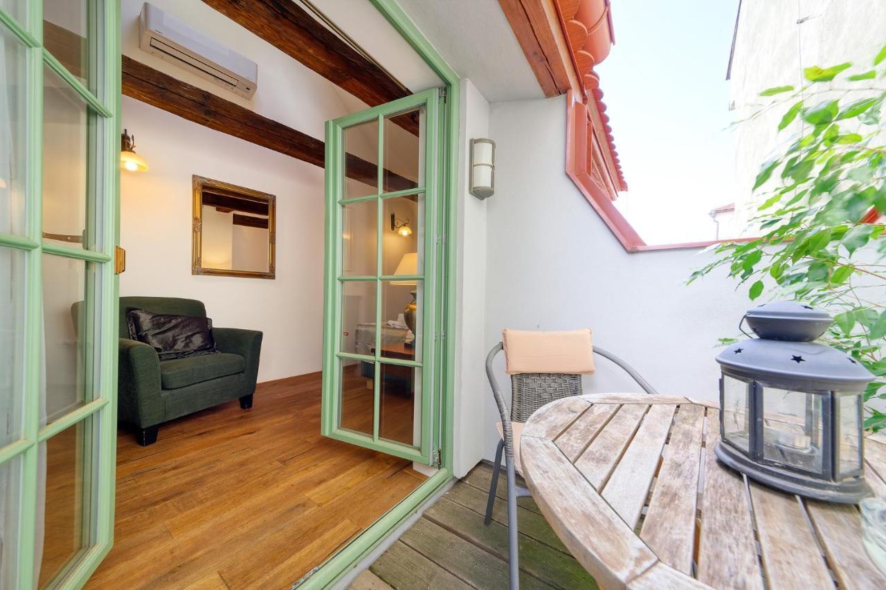 Nobles Apartments Прага Экстерьер фото