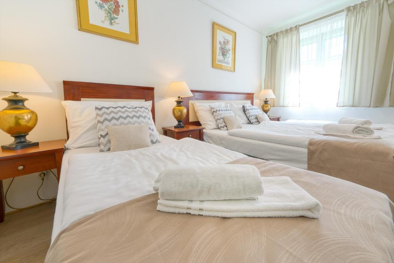 Nobles Apartments Прага Экстерьер фото
