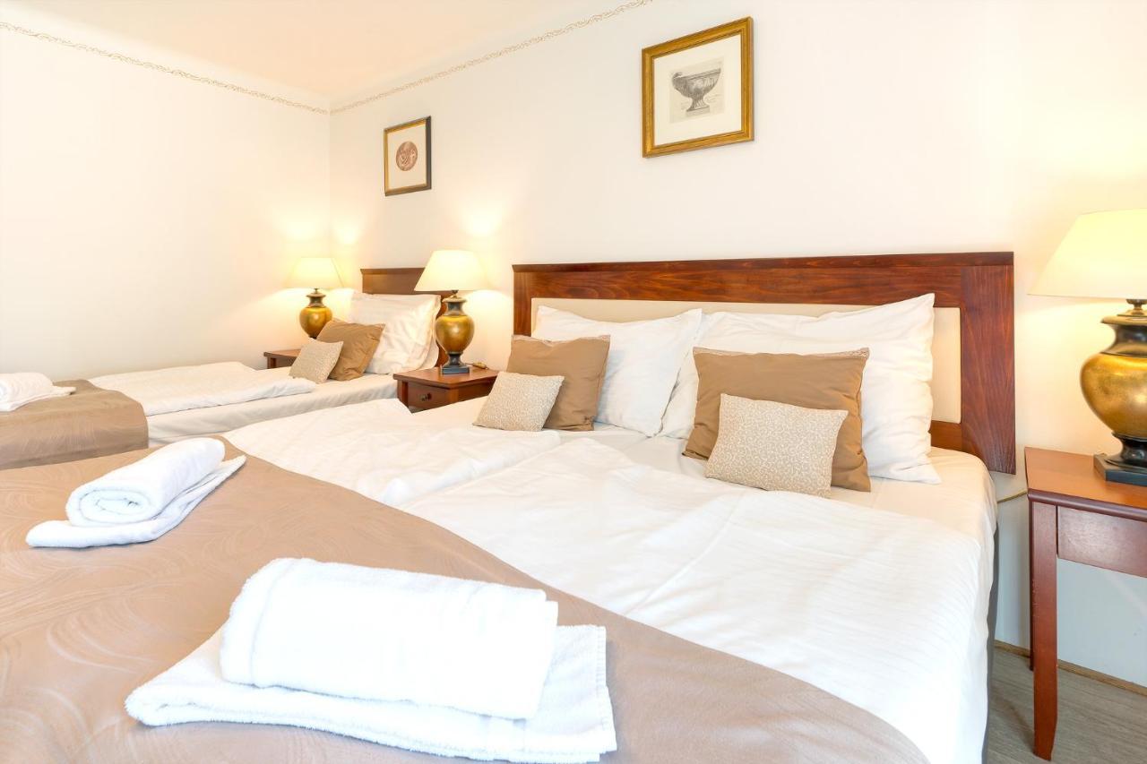 Nobles Apartments Прага Экстерьер фото